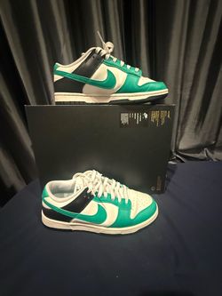 Nike Dunk Low Men’s Low Top Colorblock Sneaker Green White Black Lace-Up