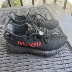 Kids Adidas Yeezy Size 13K