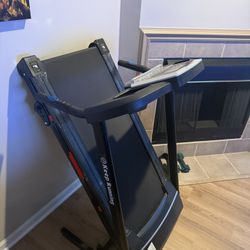 3.5HP Treadmill, 8.5 mph, 350lbs max weight