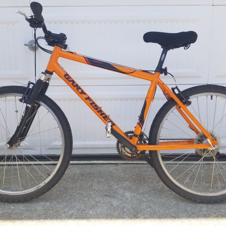 Gary Fisher Mountain Bike Medium Mclaren Orange Mint Condition With 26 Inch Tires for Sale in Rockville Centre NY OfferUp