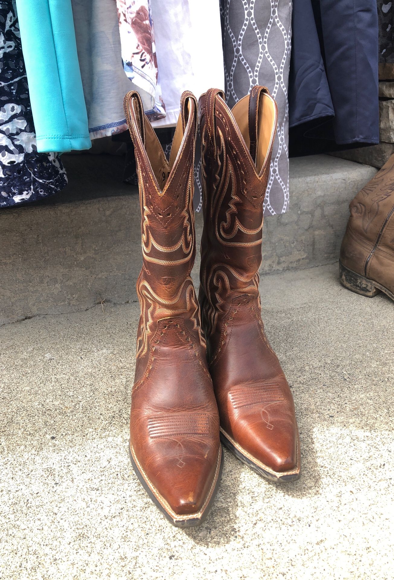 EUC Ariat women boots 9B