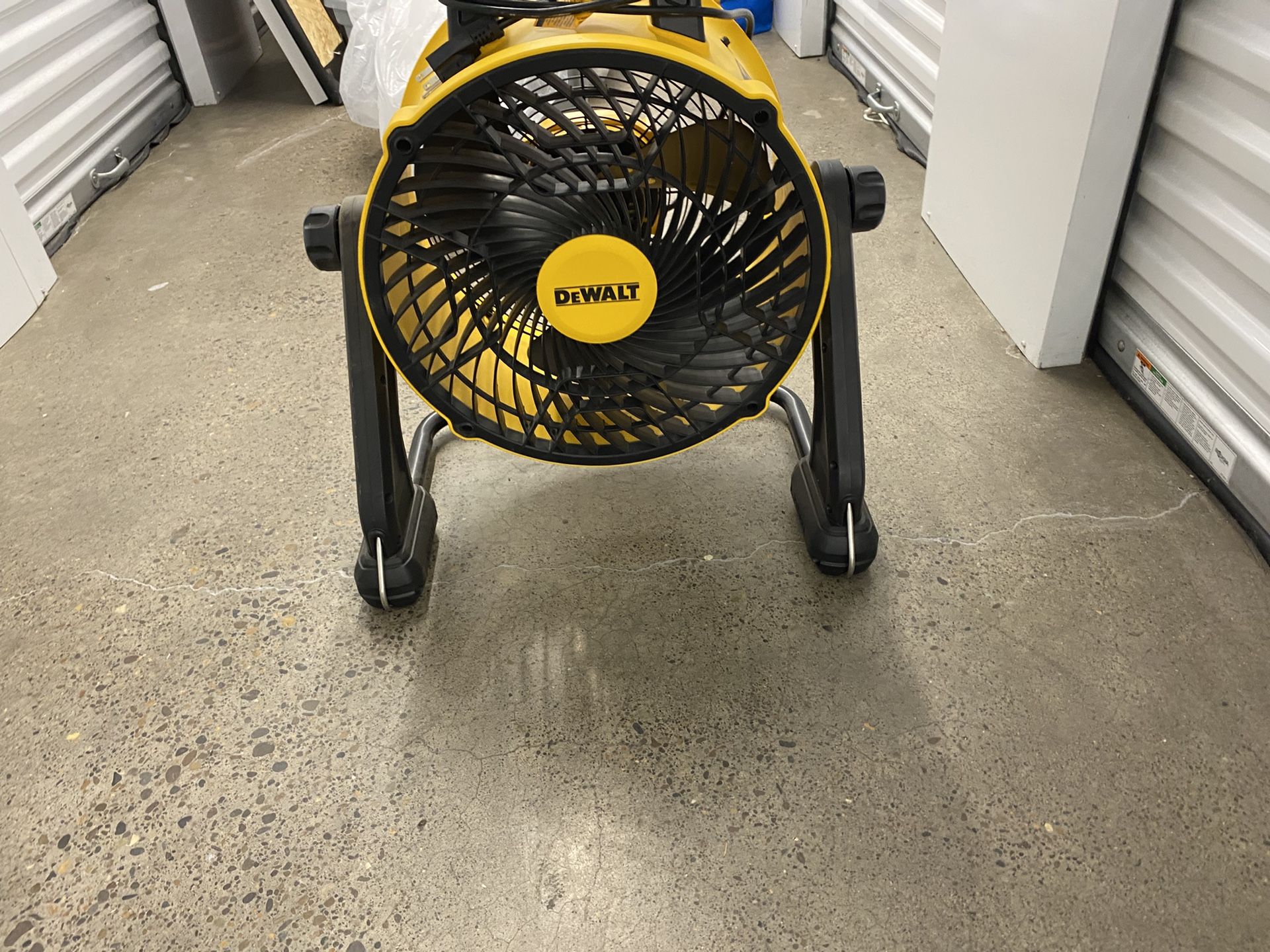 Dewalt Fan