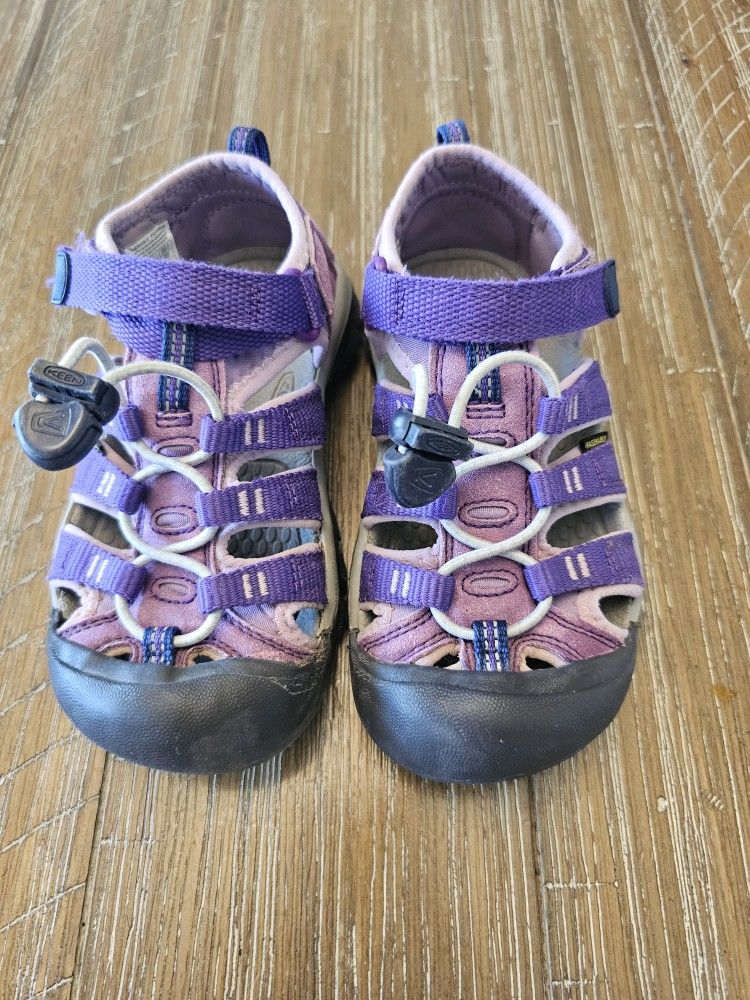 Keen Washable Water shoes Size 12