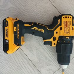 Dewalt Brushless Drill With Flashlight 