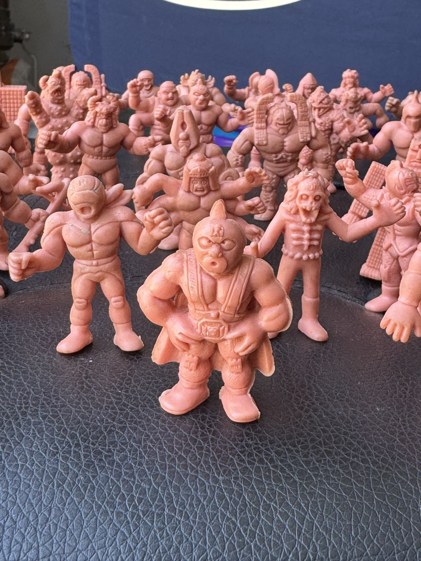 M.U.S.C.L.E. Men Figurines
