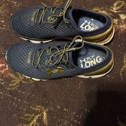 Under Armor Shoes  ( SIZE 14 )