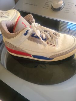 Jordan 3's Size 9