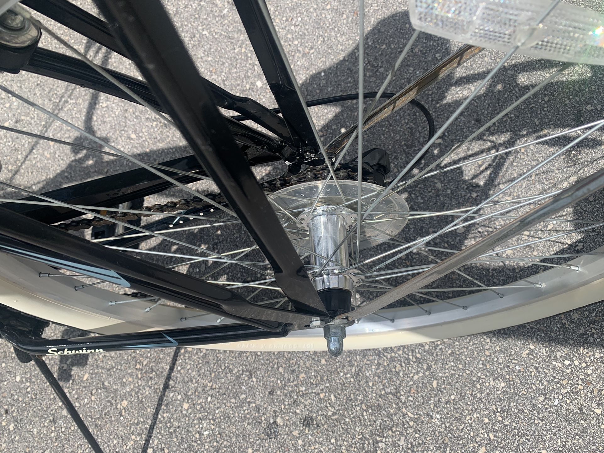 schwinn riverside beach cruiser