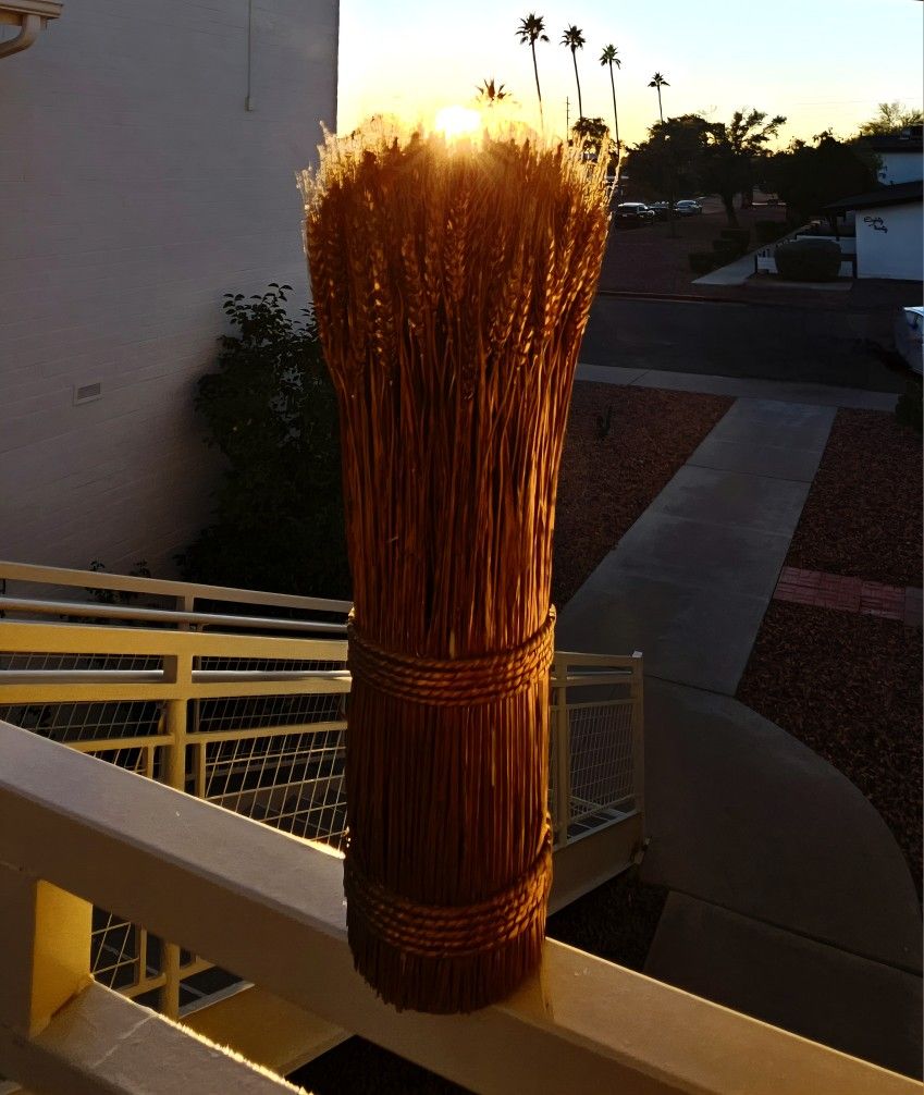 Gold Bar⚜️Wheat Centerpiece