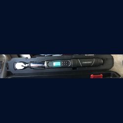 HUSKY 3/8” in. DRIVE ELECTRIC TORQUE WRENCH