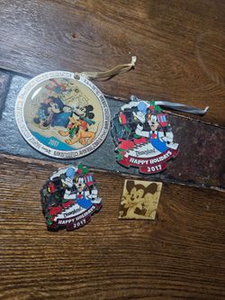 Lot of two Disney pins and two ornaments