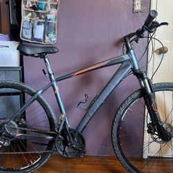 GIANT Roam 2.   tires: 700c  frame:MÉDIUM     $280