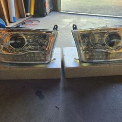 2013 to 2018 Ram 1500 OEM Projeftor Headlight Assemblies