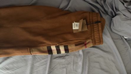Burberry sweatpants men’s small  NEW