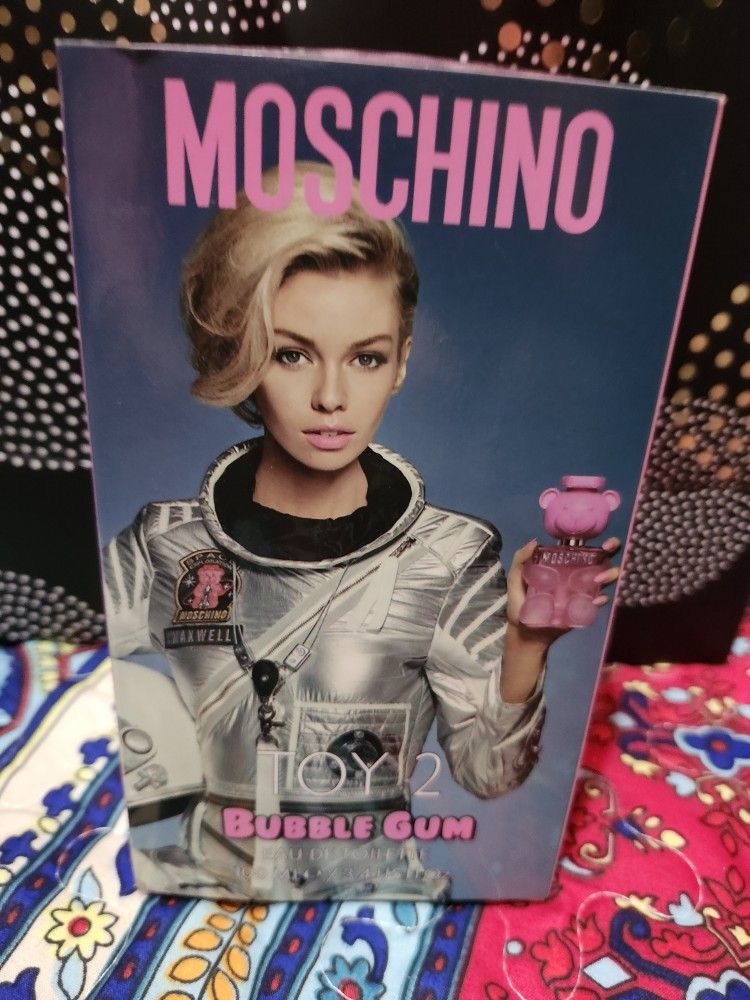Moschino Perfume