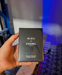Men cologne