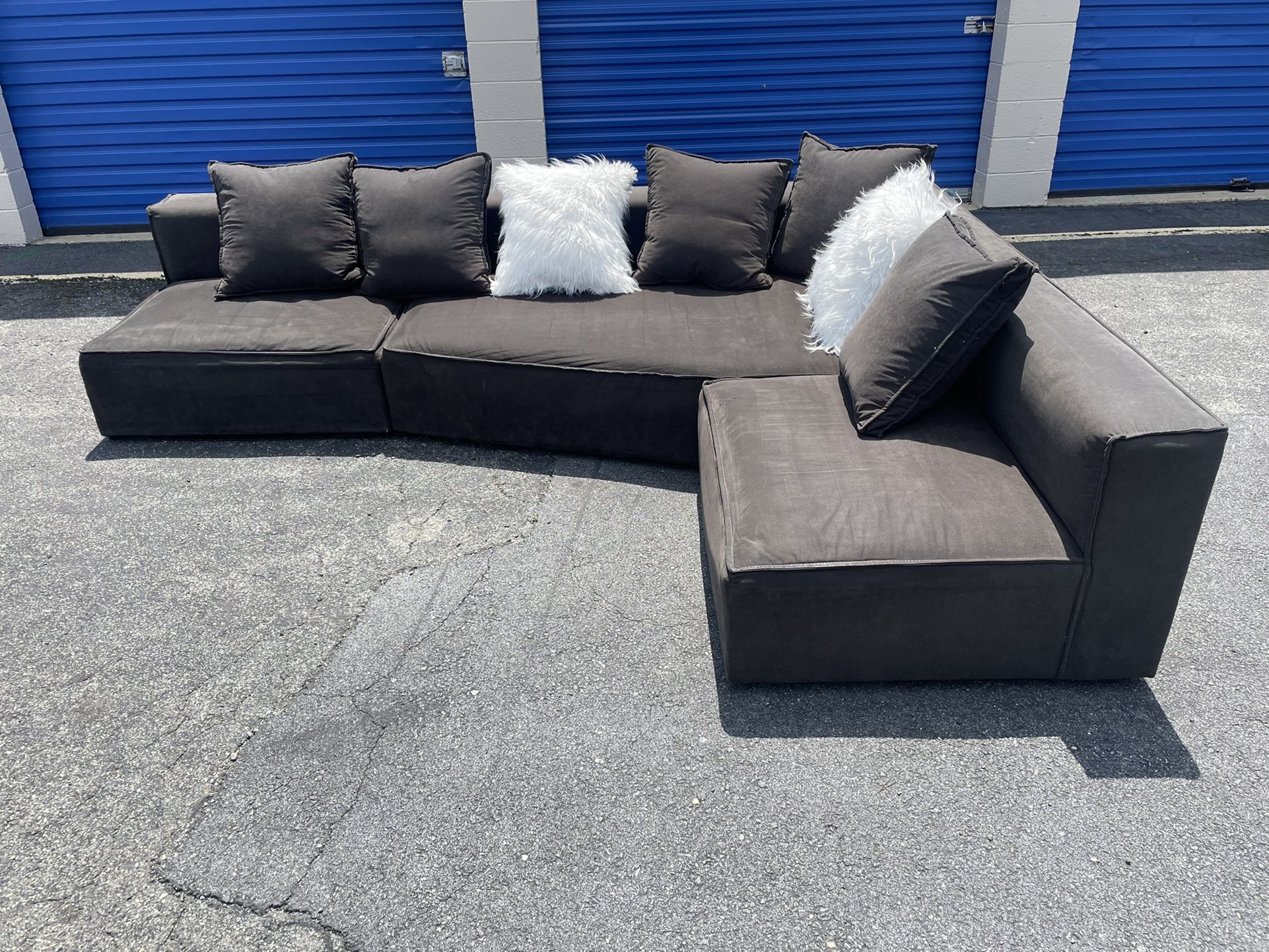 Jumbo Lounge Sectional Excellent Condition(FREE DELIVERY)