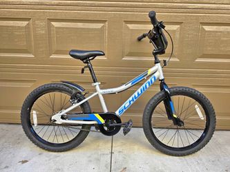 Schwinn Signature Fenite 20 Kids Mountain Bike