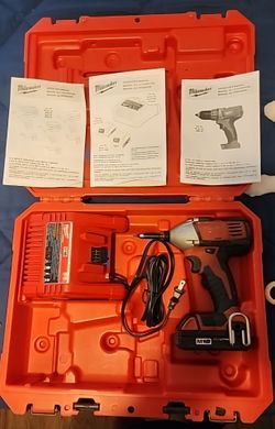 Milwaukee m18 impact driver with case