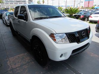 2019 Nissan Frontier SV Midnight (LOW MILES)