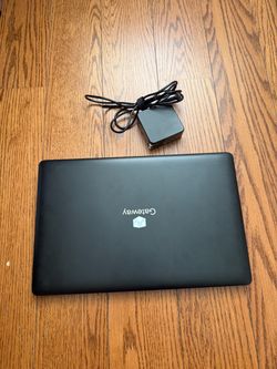 Gateway laptop 15.6 inch 8GB RAM 256GB SSD Windows 11