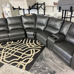 New Luxury Reclining Sectional.  Grey.  Free Delivery!