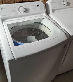 LG White Washing machine top load