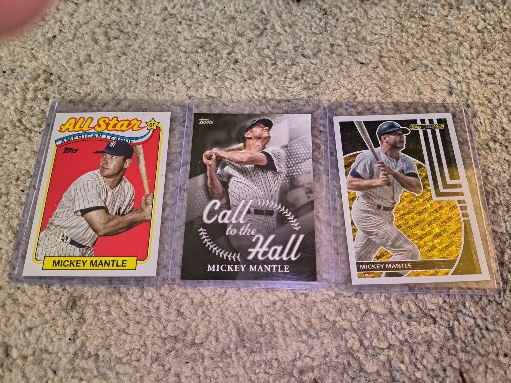 MLB Topps Mickey Mantle Card Trio 