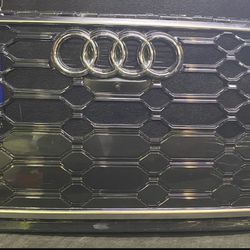 2021-2022-2023 Audi Q5 OEM Grille w/Camera