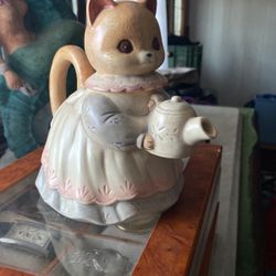 Kitty Cat Tea Pot