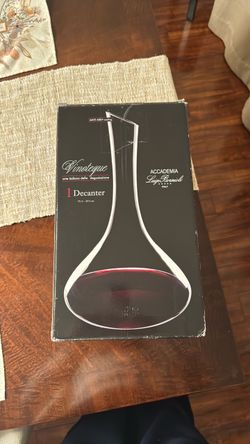 Luigi Bormioli Vinoteque Italian Wine Decanter – Original Box