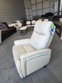 Sanders Leather Power Recliner with Power Headrest
-All Liquidation Items can include details such as scratches, tubmarks and others, for a better Ex