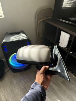 g37 passanger side mirror