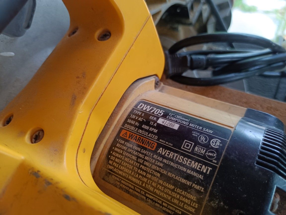 DeWalt DW 705-12" Compound Miter Saw