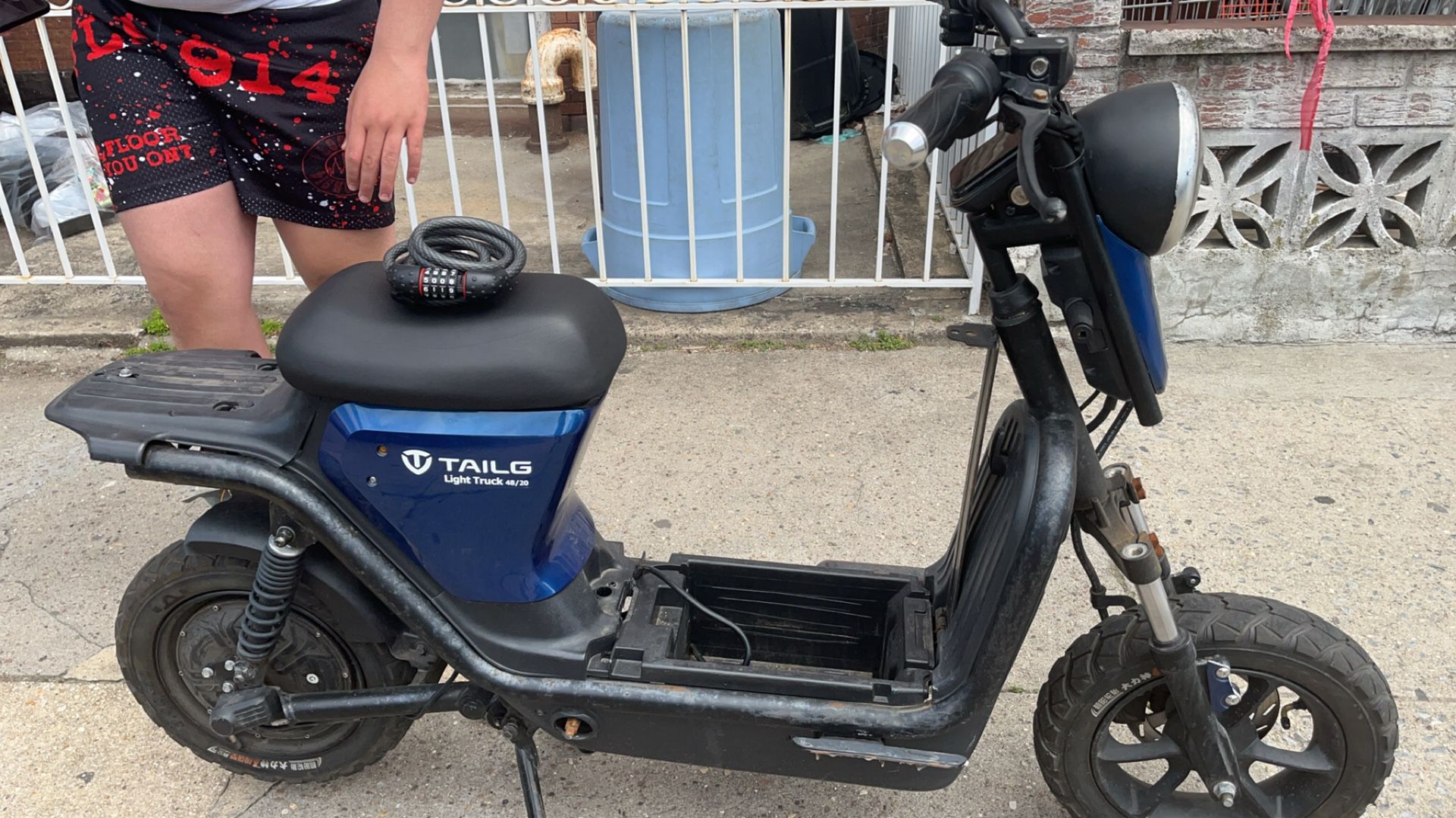 Trading Electric Moped