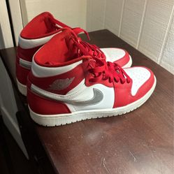 Jordan Retro 1s ‘ Silver Metal ‘