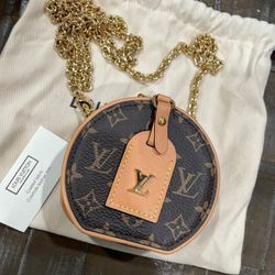 Louis Vuitton Purse 
