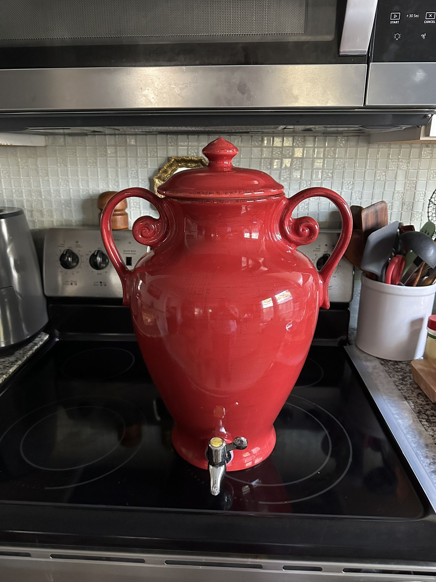 3.5 Gallon X-Large Tabletops Gallery 19" Beverage Dispenser color red