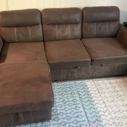 Sectional - Pull out Couch (Brand - Lilola Home)