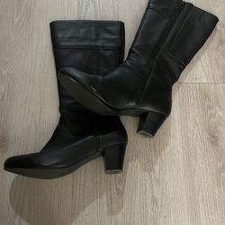 Black High Knee Boots 