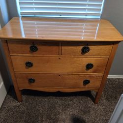 Birdseye Wood Dresser