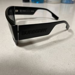 Burberry Sunglasses 