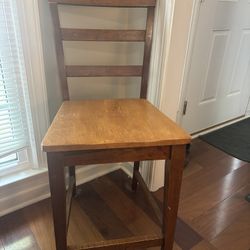 Bar-Height Chair (Solid)