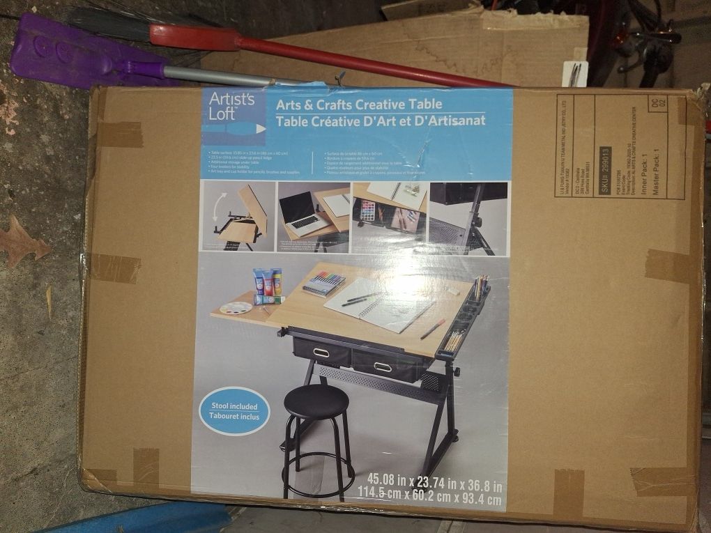 Art Desk