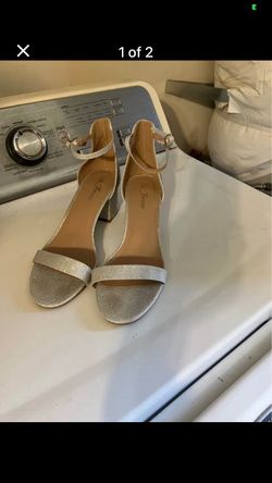 Women’s size 7 high heels