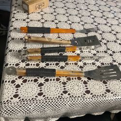 5-Piece BBQ Grilling Tool Set never used