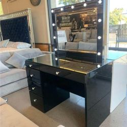 Avery Black Vanity