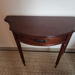 Demilune table