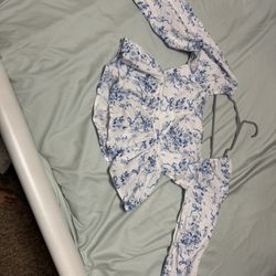 Francesca’s Size Small Blue Bow Blouse