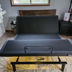 Tempur-Pedic Tempur Ergo Queen Adjustable Base – Massage, Lumbar, Zero-G, Remote – Like New